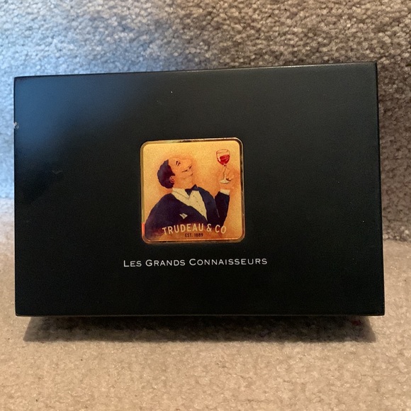 TRUDEAU travel wine set in wooden box w/ magnetic closure. BRAND NEW! RARE SET - Picture 4 of 7